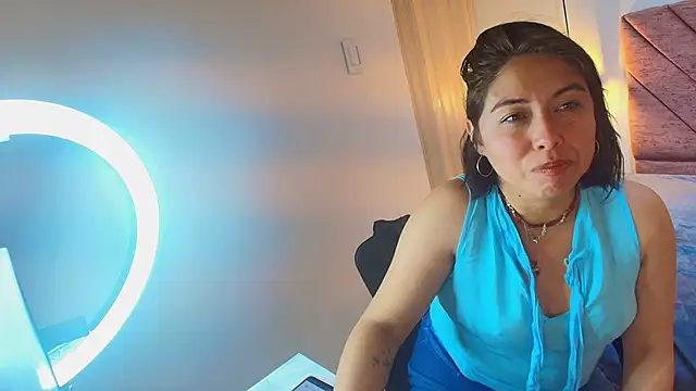 Amanda Fox   online show from 04/13/26, 07:51