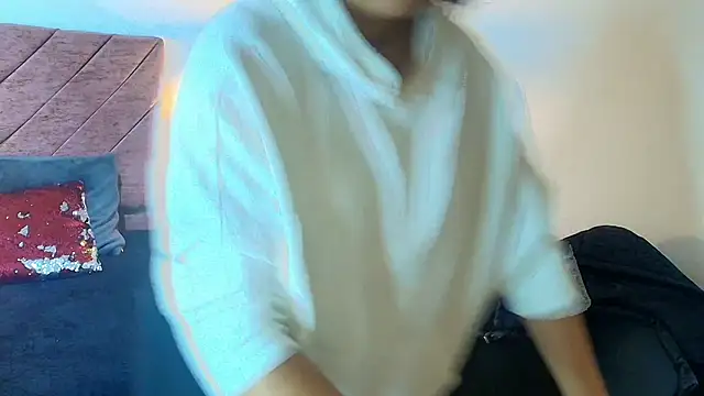 Amanda Fox   online show from 04/14/26, 07:41