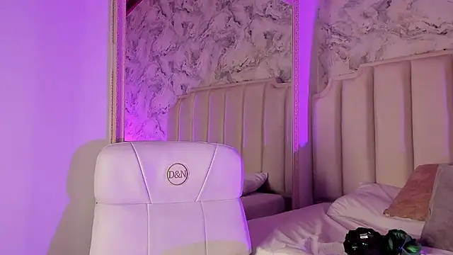 Tamara Ferrer online show from 03/17/26, 01:47