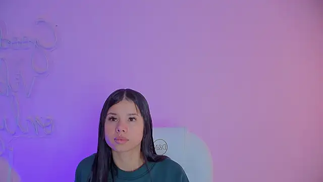 Tamara Ferrer online show from 04/15/26, 11:27