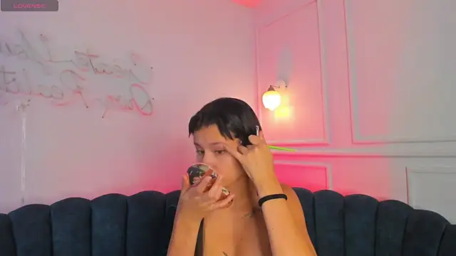 Tamara Ferrer online show from 05/25/26, 06:39