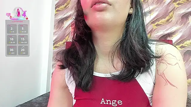 Ameliiiee online show from 04/07/26, 07:26