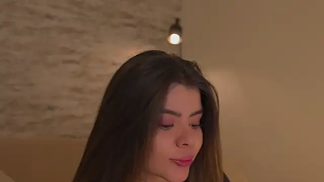 Julie Belle  online show from 04/21/26, 10:49