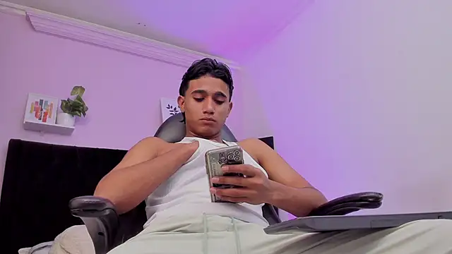 Morgan Bladee online show from 04/15/26, 04:40