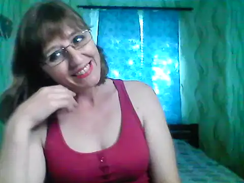 Snapshot of Alisaprice077 chatting on 06/03/26, 02:33 Alisaprice077 online show from 06/03/26, 02:33