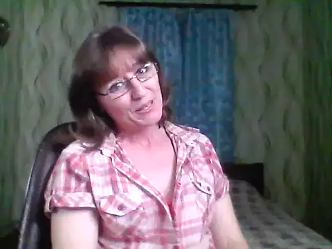 Alisaprice077 online show from 04/06/26, 09:05