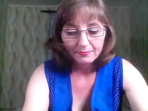 Alisaprice077 online show from 05/19/26, 06:04