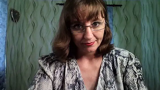 Snapshot of Alisaprice077 chatting on 07/05/26, 10:11 Alisaprice077 online show from 07/05/26, 10:11
