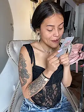 Cloe pink1 online show from 03/14/26, 01:50