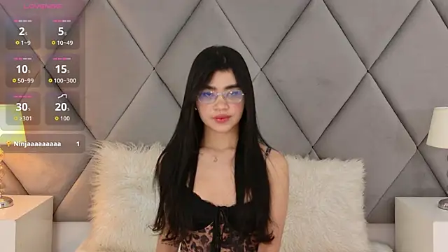 OliviaDiaz online show from 04/25/26, 08:17