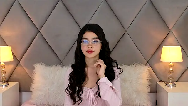 OliviaDiaz online show from 05/26/26, 08:07
