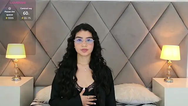 OliviaDiaz online show from 04/04/26, 08:15