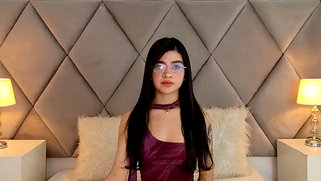 OliviaDiaz online show from 04/27/26, 08:29