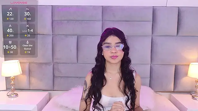 OliviaDiaz online show from 03/23/26, 07:03