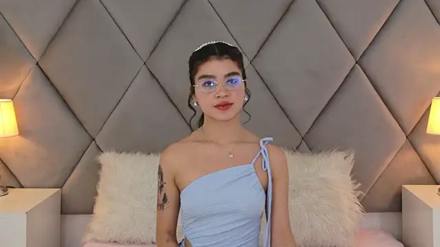 OliviaDiaz online show from 05/15/26, 08:18