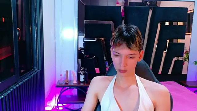 Stefany PiInk online show from 04/01/26, 12:17