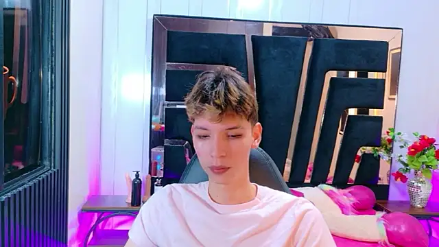 Stefany PiInk online show from 03/21/26, 12:53