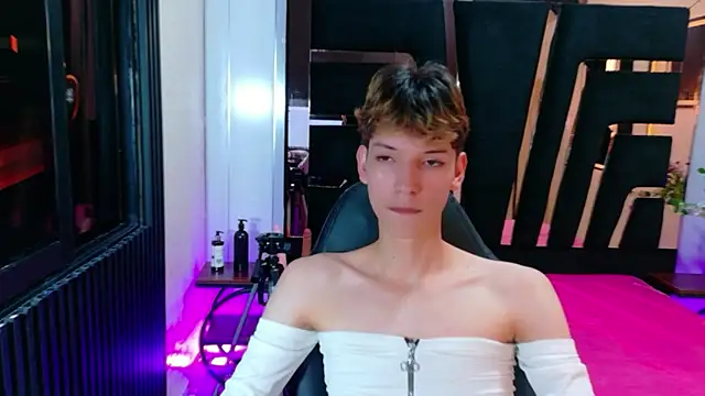 Stefany PiInk online show from 04/03/26, 01:06