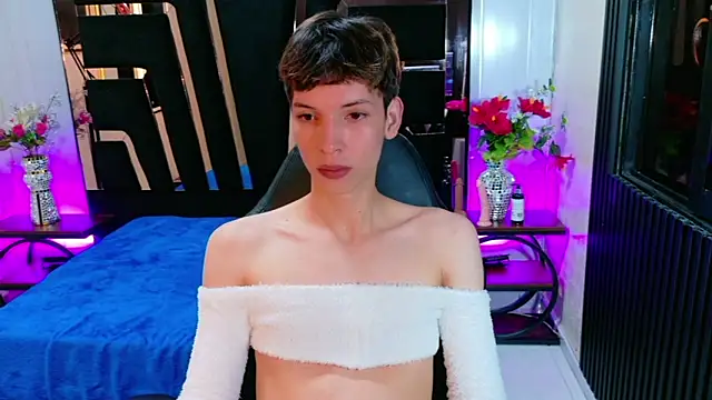 Stefany PiInk online show from 04/16/26, 12:17