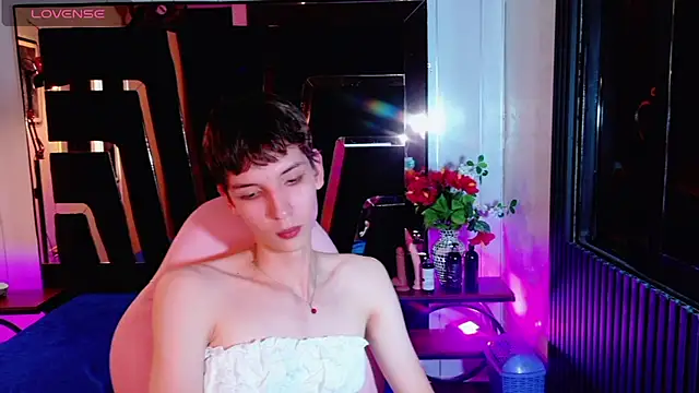 Snapshot of Stefany_PiInk chatting on 05/20/26, 08:28 Stefany PiInk online show from 05/20/26, 08:28