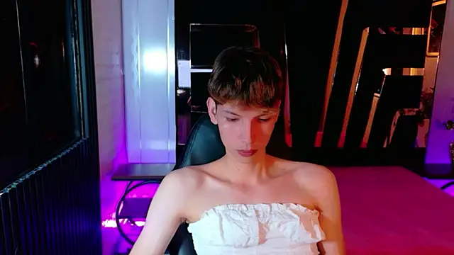 Stefany PiInk online show from 04/05/26, 12:45