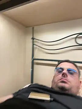 tonyboys19418 online show from 04/08/26, 10:00