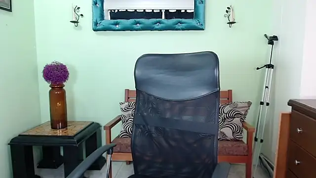 ChalonVera online show from 04/11/26, 08:23