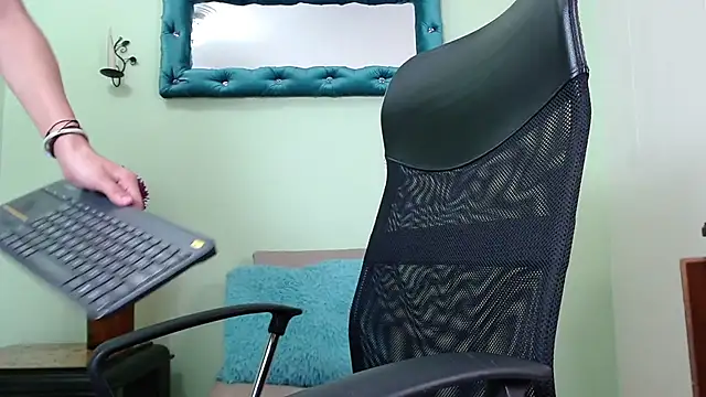 ChalonVera online show from 03/28/26, 07:26