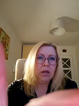 Snapshot of JanieLight53 chatting on 04/12/26, 05:05 JanieLight53 online show from 04/12/26, 05:05