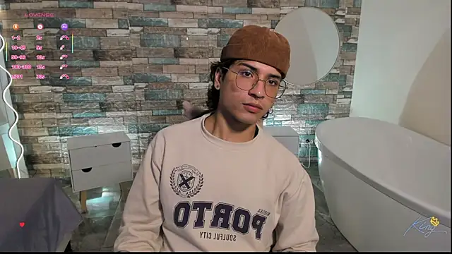 Snapshot of JUSTIN_TAY1 chatting on 04/07/26, 12:29 JUSTIN TAY1 online show from 04/07/26, 12:29