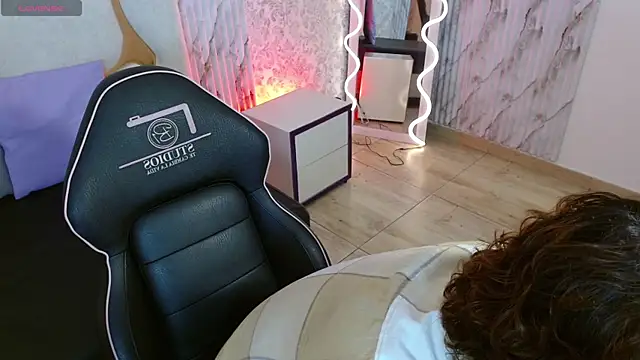 Snapshot of JUSTIN_TAY1 chatting on 04/08/26, 11:55 JUSTIN TAY1 online show from 04/08/26, 11:55