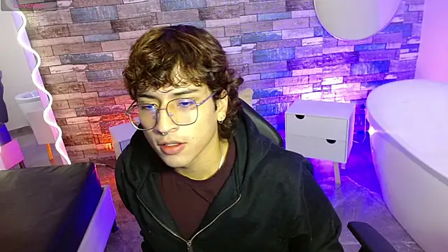 Snapshot of JUSTIN_TAY1 chatting on 03/14/26, 03:12 JUSTIN TAY1 online show from 03/14/26, 03:12