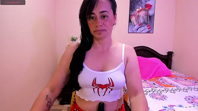 sara florez12 online show from 05/12/26, 11:27