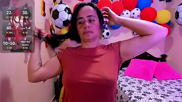 Snapshot of sara_florez12 chatting on 06/18/26, 11:26 sara florez12 online show from 06/18/26, 11:26