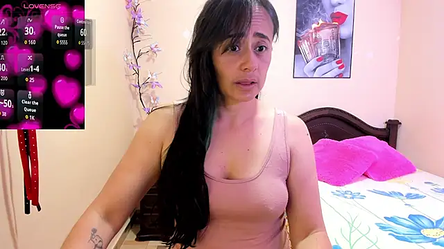 Snapshot of sara_florez12 chatting on 07/22/26, 11:01 sara florez12 online show from 07/22/26, 11:01