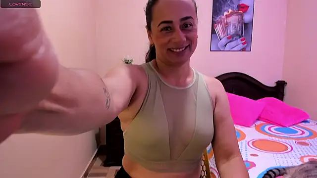 sara florez12 online show from 05/25/26, 11:31