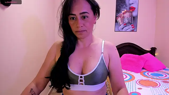 sara florez12 online show from 05/20/26, 11:07