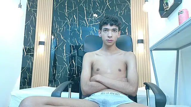Snapshot of ValeriHot_1 chatting on 06/17/26, 03:06 ValeriHot 1 online show from 06/17/26, 03:06