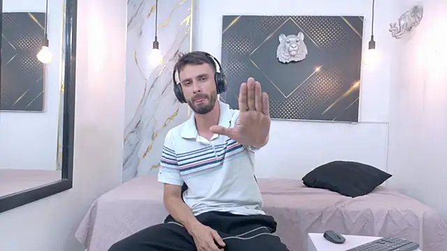 KingOfTemptation online show from 07/18/26, 03:48