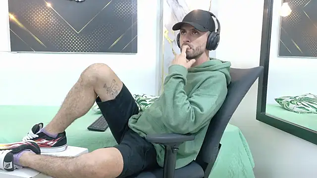 KingOfTemptation online show from 06/07/26, 03:45