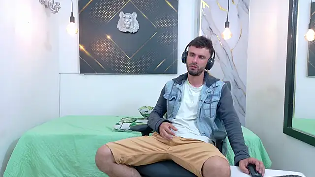 KingOfTemptation online show from 06/10/26, 04:03