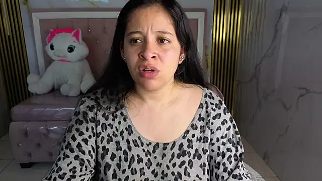 sara tellez s online show from 05/28/26, 03:14