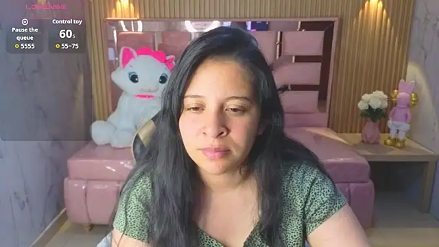 sara tellez s online show from 06/17/26, 03:17