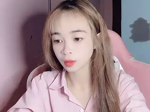 Odile068 online show from 04/11/26, 05:49