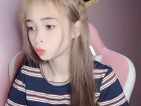 Odile068 online show from 03/07/26, 06:35