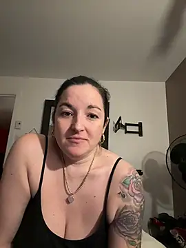 naturalboobsF online show from 04/04/26, 05:36