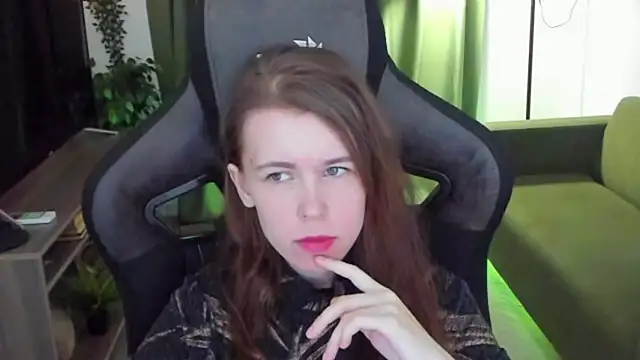 Snapshot of AriaGracen chatting on 03/27/26, 08:26 AriaGracen online show from 03/27/26, 08:26