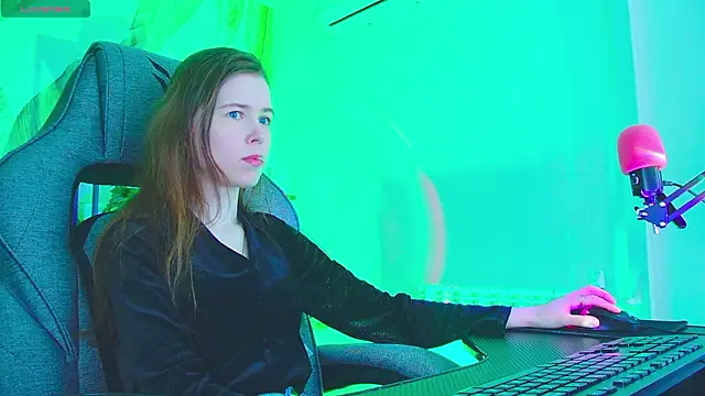 Snapshot of AriaGracen chatting on 03/19/26, 02:28 AriaGracen online show from 03/19/26, 02:28