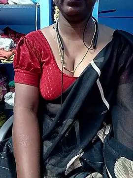Snapshot of jothika45 chatting on 04/29/26, 06:25 jothika45 online show from 04/29/26, 06:25