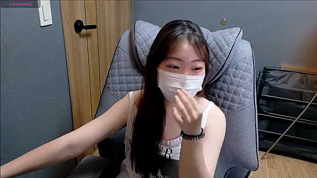 Berry Chuu online show from 04/09/26, 10:21